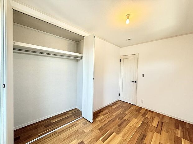 ■落ち着いた色合いのお部屋で穏やかな時間を楽しめます