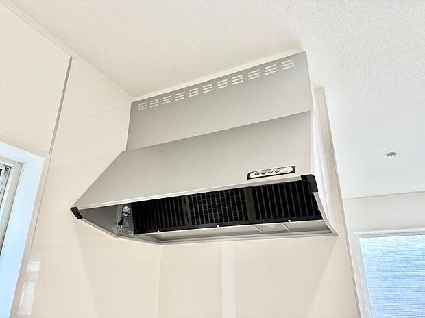 ■調理時の蒸気や匂いが換気扇に誘導され、効率的に排煙ができます。