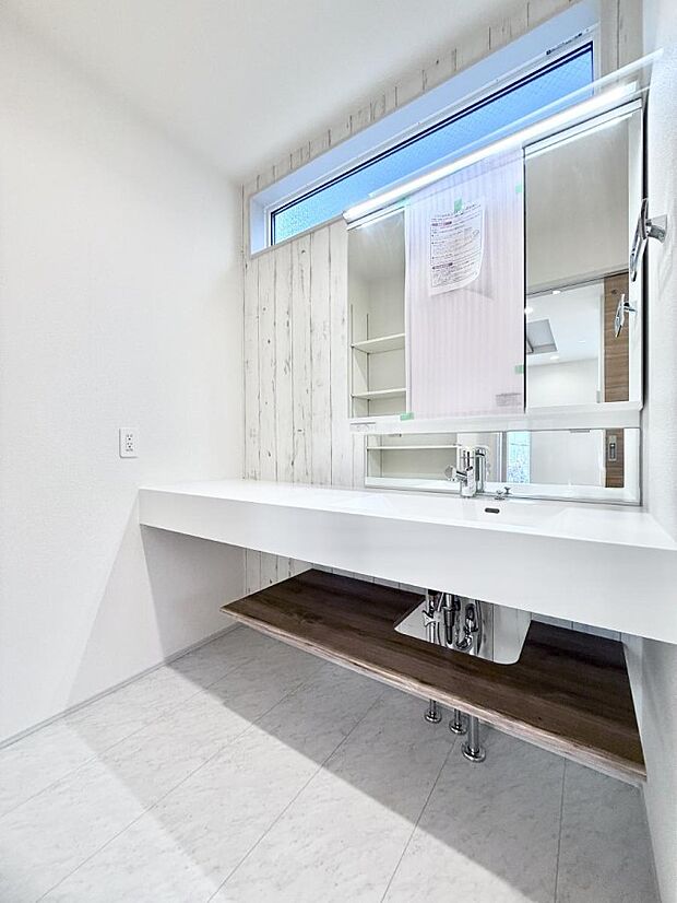 ■朝の準備がスムーズにできる広さです