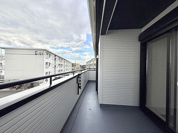 ■ 季節の移ろいを感じられる開放的な空間です