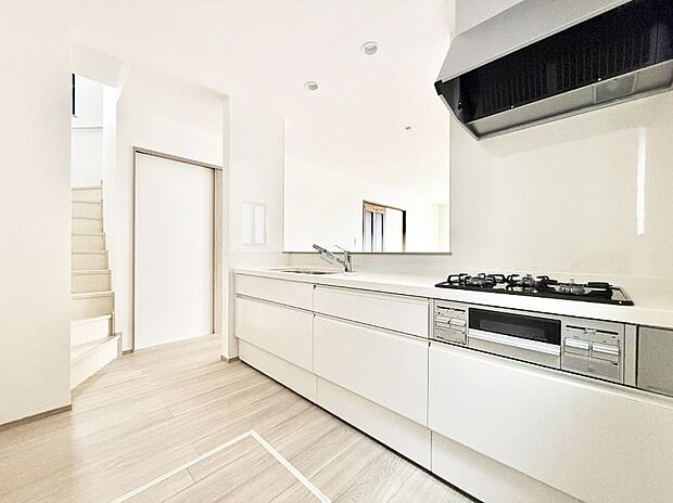 ■シンプルで美しく心地よい時間を生むキッチン空間