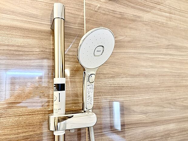 ■手元で簡単に止水できるため、水の無駄遣いを減らすことができます。  