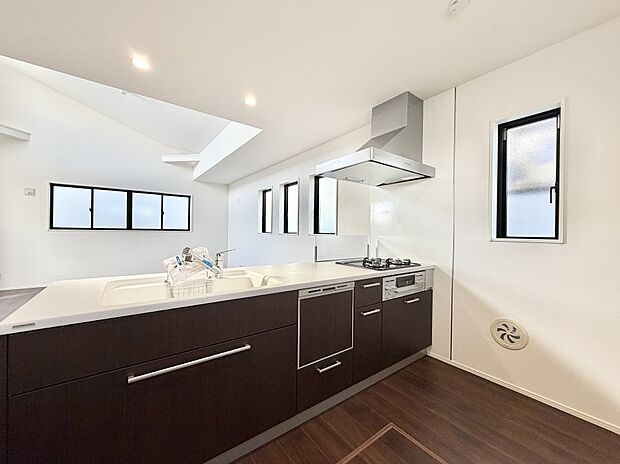 ■作る楽しみと食べる幸せを届けるキッチン