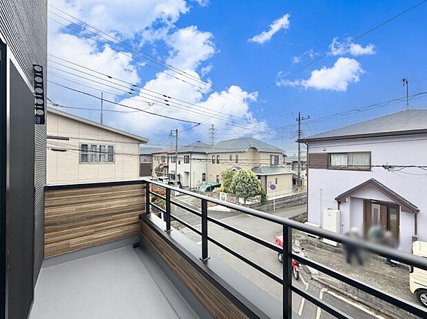 3号棟 ■ 季節の移ろいを感じられる開放的な空間です