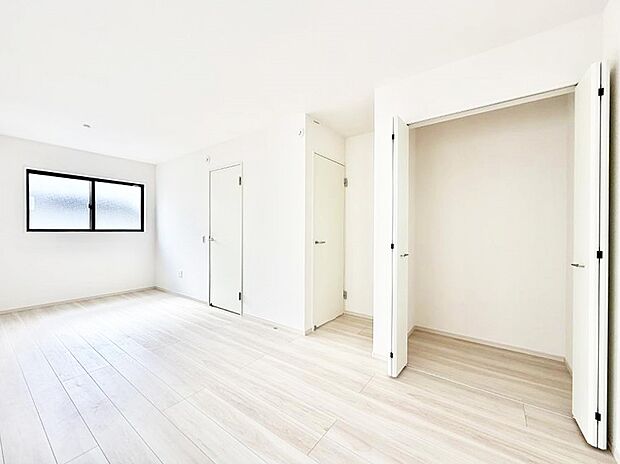 ■落ち着いた雰囲気のお部屋で心が安らぐ空間