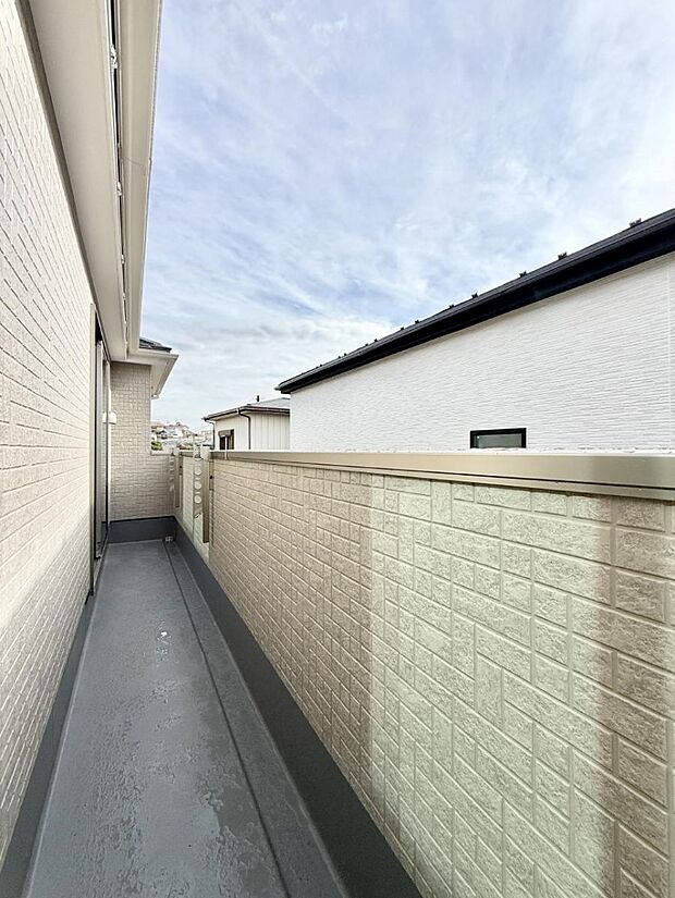 ■ 季節の移ろいを感じられる開放的な空間です