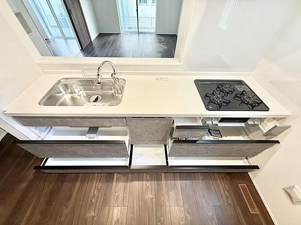 ■シンプルで機能的、毎日使いやすいキッチン