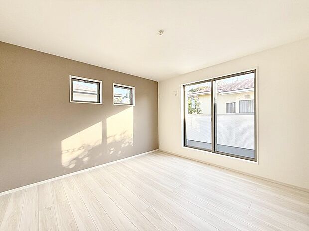 1号棟 ■落ち着いた色合いのお部屋で穏やかな時間を楽しめます