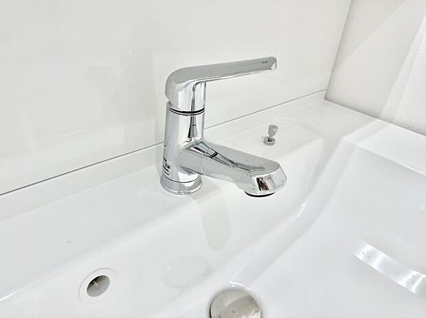 ■手洗いや顔を洗う時も快適に使える便利なシャワー