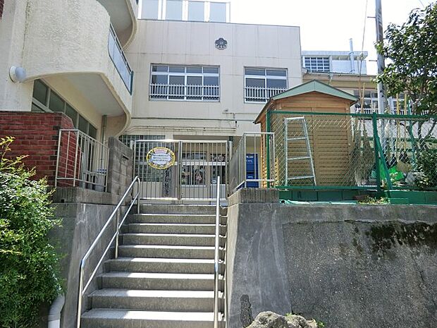 幼稚園・保育園 1600m 横須賀幼稚園