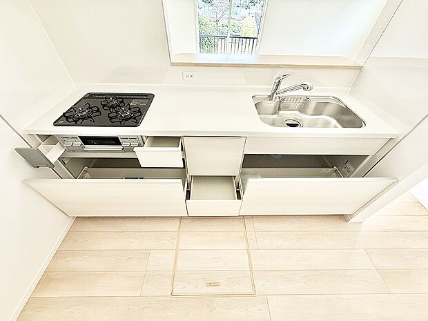 ■家族の絆を深める、温もりのあるキッチン