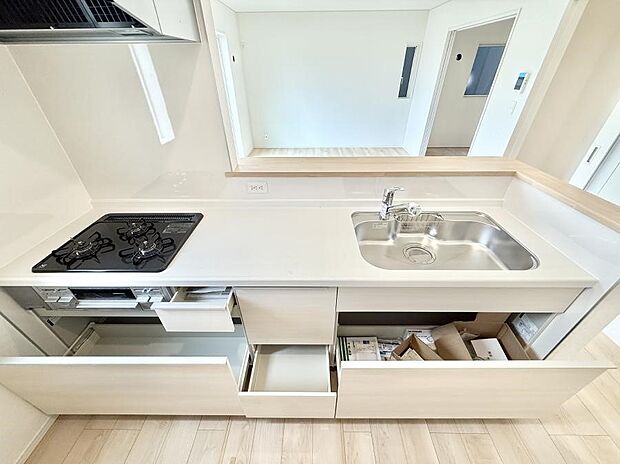 ■家族の絆を深める、温もりのあるキッチン