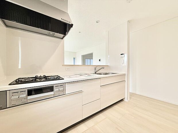 ■シンプルで機能的、毎日使いやすいキッチン