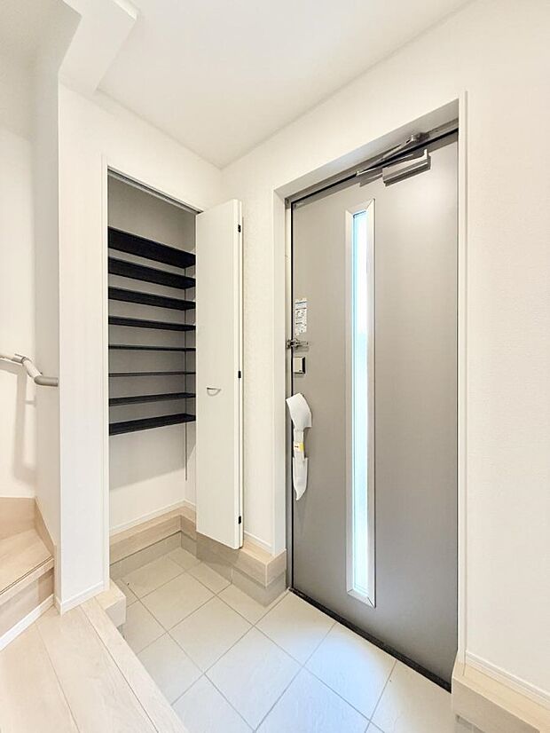 ■ ここから始まる一日、すっきり整った玄関