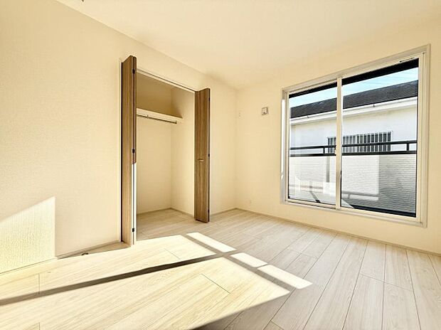 ■窓の配置や通気性の良い設計で部屋の空気がこもらず、常に新鮮な空気が流れます