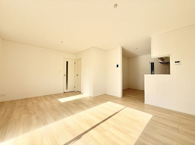 ■くつろぎと笑顔が集まる、心温まるリビング