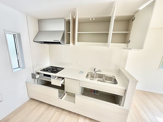 ■家族の絆を深める、温もりのあるキッチン