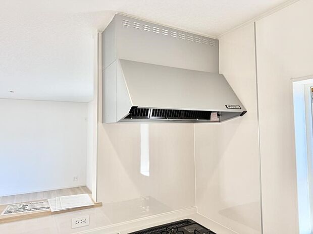 ■調理時の蒸気や匂いが換気扇に誘導され、効率的に排煙ができます。