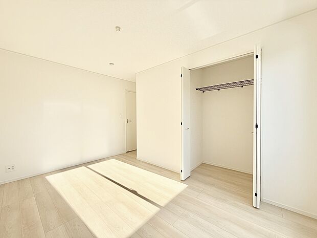 ■落ち着いた色合いのお部屋で穏やかな時間を楽しめます