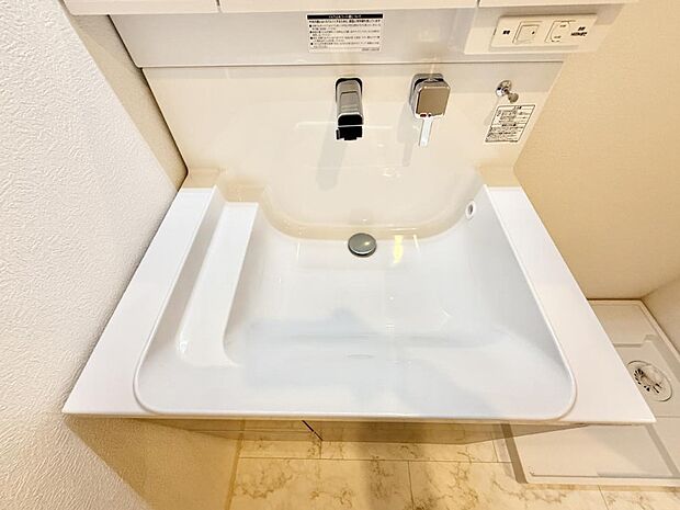 ■手洗いや顔を洗う時も快適に使える便利なシャワー