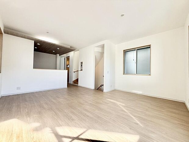 ■くつろぎと笑顔が集まる、心温まるリビング