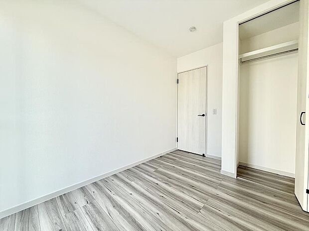 ■落ち着いた色合いのお部屋で穏やかな時間を楽しめます
