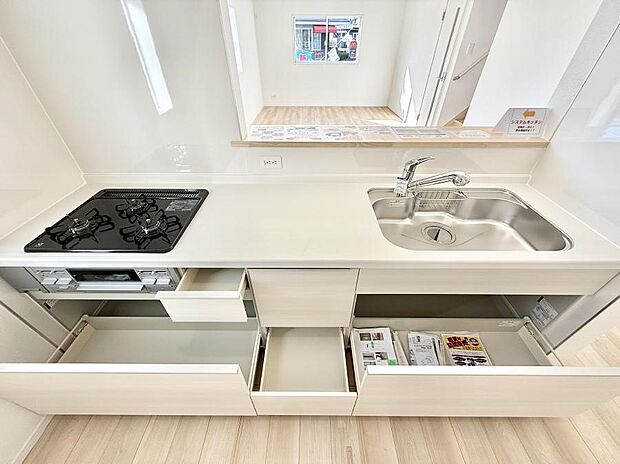 ■家族の絆を深める、温もりのあるキッチン