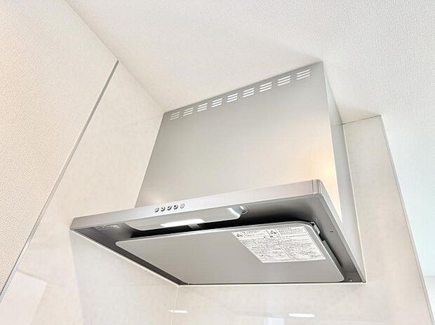 ■フードに覆われている為、匂いが換気扇に誘導され、効率的に排煙ができます