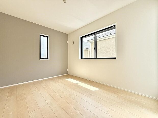 1号棟 ■落ち着いた色合いのお部屋で穏やかな時間を楽しめます