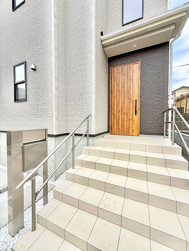 ■ 心地よい暮らしへとつながる、温かい玄関