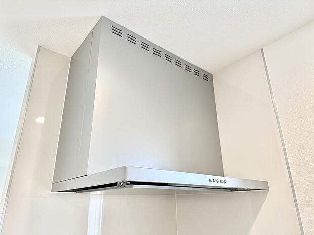 ■フードに覆われている為、匂いが換気扇に誘導され、効率的に排煙ができます