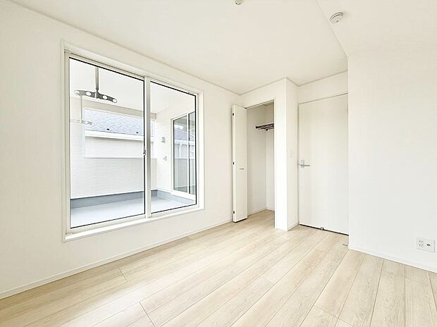 1号棟  ■落ち着いた色合いのお部屋で穏やかな時間を楽しめます