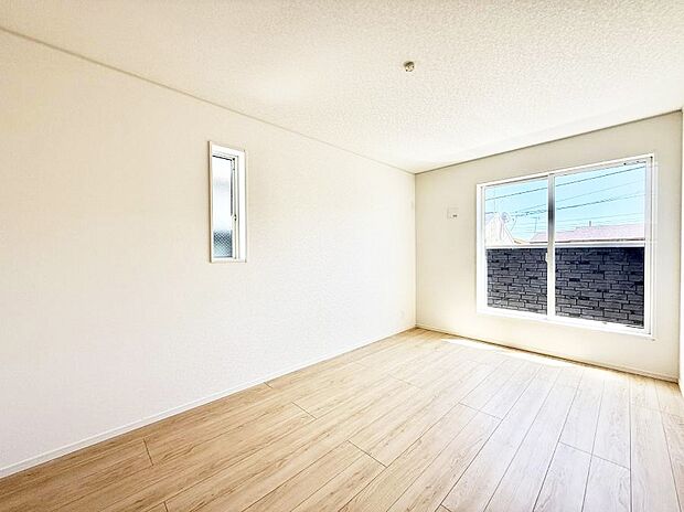 2号棟 ■落ち着いた色合いのお部屋で穏やかな時間を楽しめます