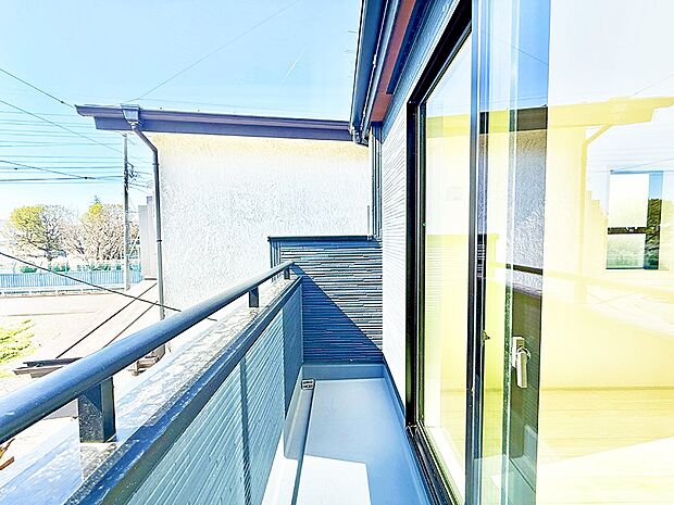 ■ 季節の移ろいを感じられる開放的な空間です