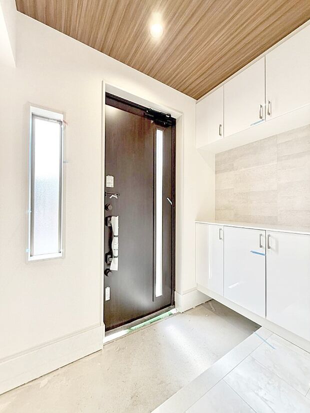 ■ 毎日を気持ちよく迎える、明るく温もりのある玄関