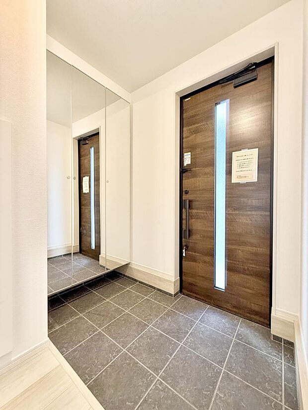 2号棟 ■ 家族やゲストをやさしく迎える、心地よい空間