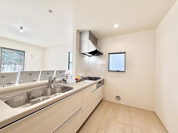 ■シンプルで機能的、毎日使いやすいキッチン