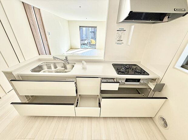 ■家族の絆を深める、温もりのあるキッチン