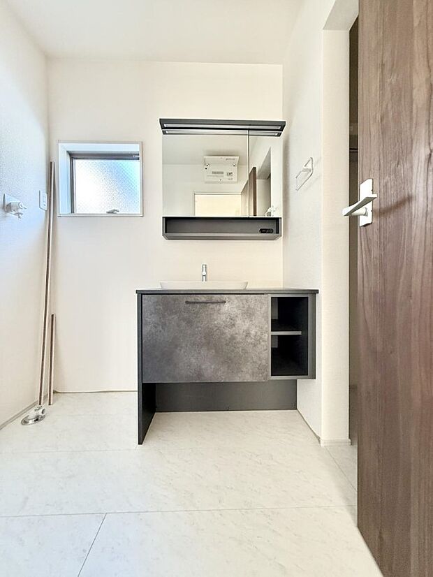 ■朝の準備がスムーズにできる広さです