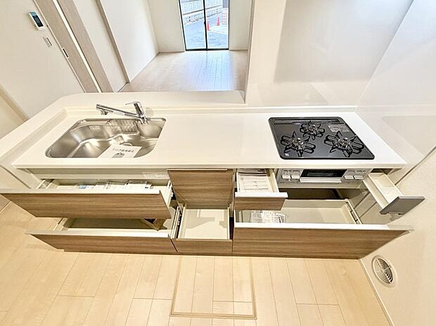 ■家族の絆を深める、温もりのあるキッチン