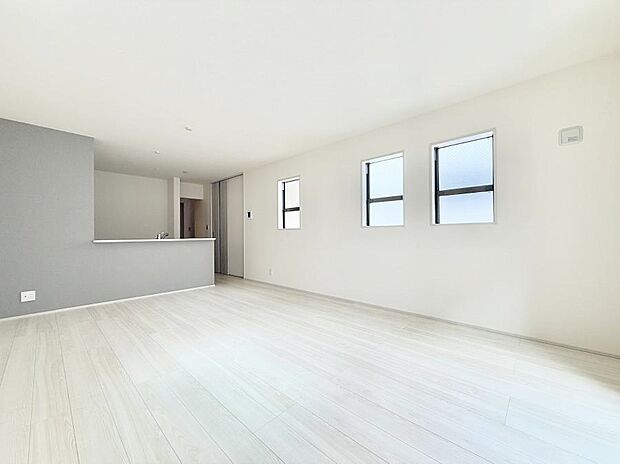 ■くつろぎと笑顔が集まる、心温まるリビング