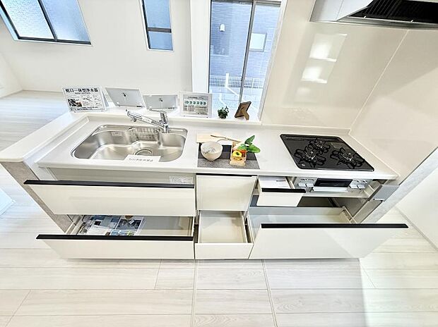 ■美味しい時間が生まれる、笑顔あふれるキッチン