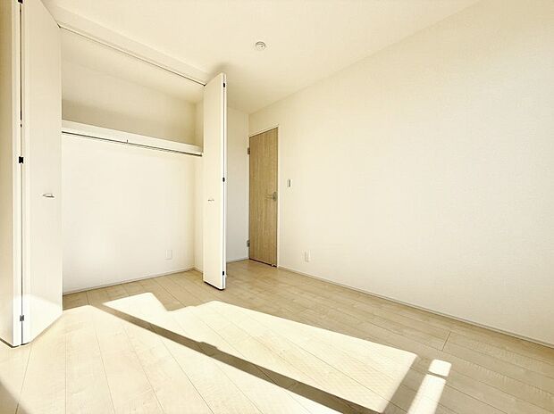 ■落ち着いた色合いのお部屋で穏やかな時間を楽しめます