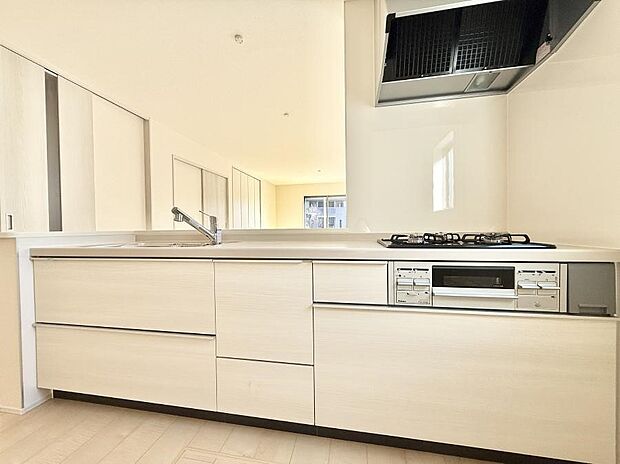 ■シンプルで機能的、毎日使いやすいキッチン