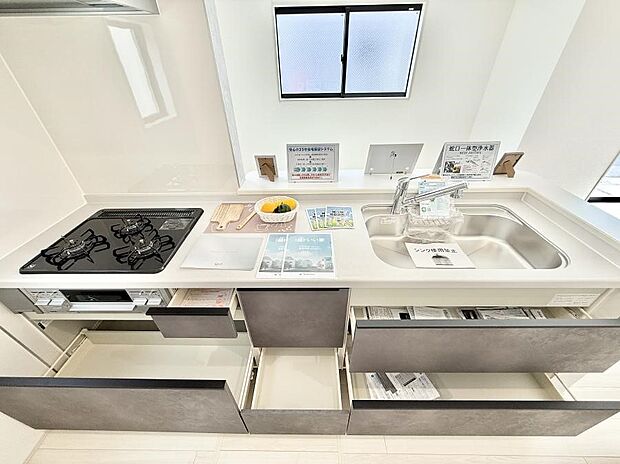 ■美味しい時間が生まれる、笑顔あふれるキッチン