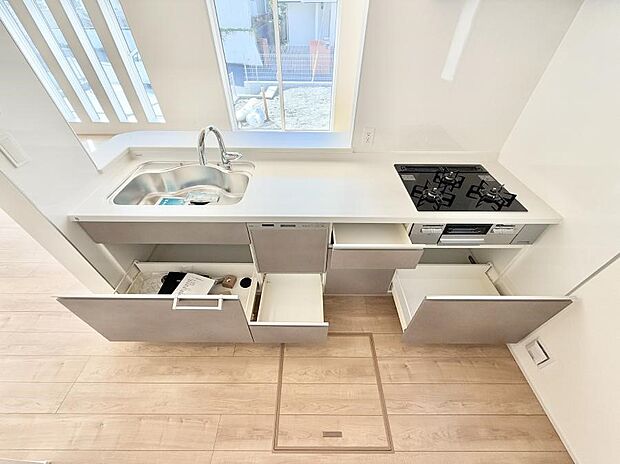 ■家族の絆を深める、温もりのあるキッチン