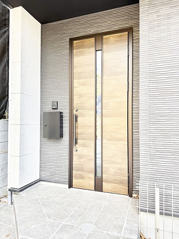 ■ 心地よい暮らしへとつながる、温かい玄関