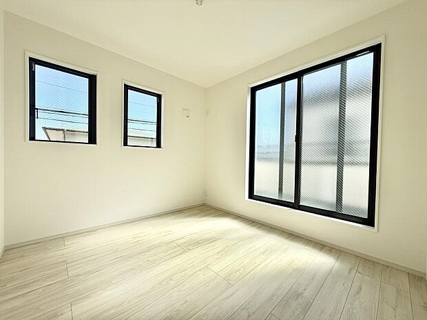 ■落ち着いた色合いのお部屋で穏やかな時間を楽しめます