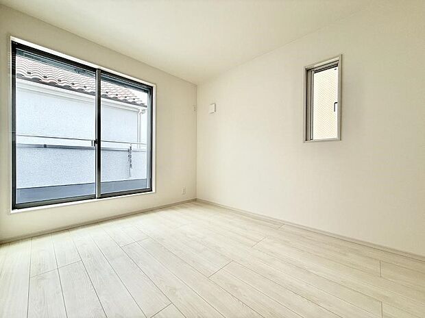 ■窓の配置や通気性の良い設計で部屋の空気がこもらず、常に新鮮な空気が流れます