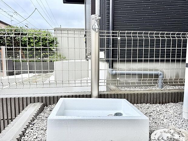 2号棟 ■ガーデニングや洗車などの際に大活躍な屋外立水栓